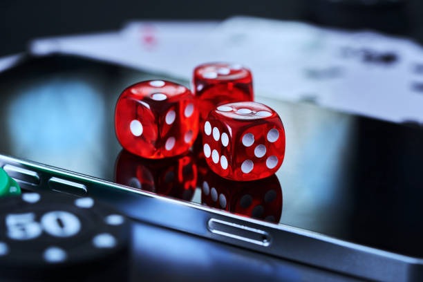 clover toto platform interface showing football markets and live-dealer tables